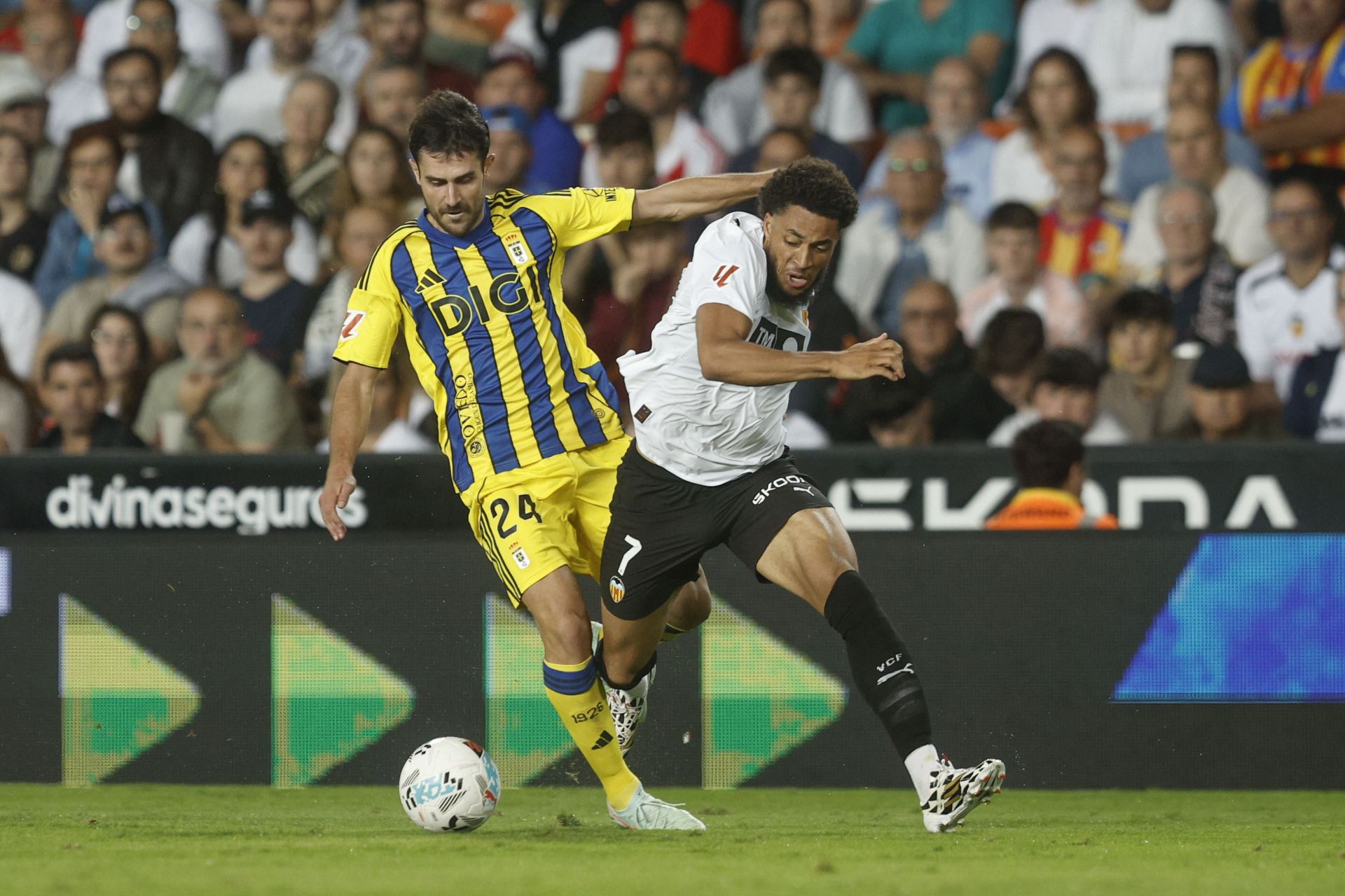 Las mejores jugadas de la remontada del Real Oviedo en Valencia