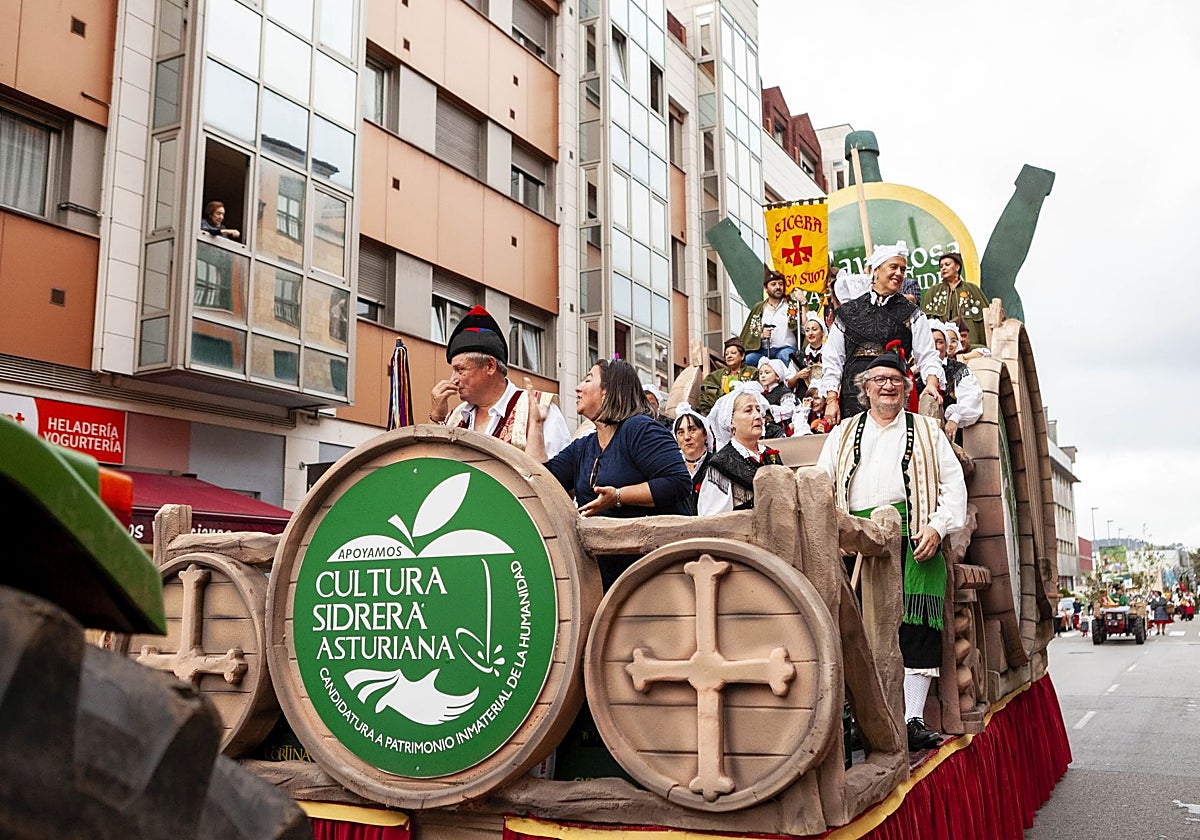 Desfile de Carrozas del Festival de la Manzana en 2019
