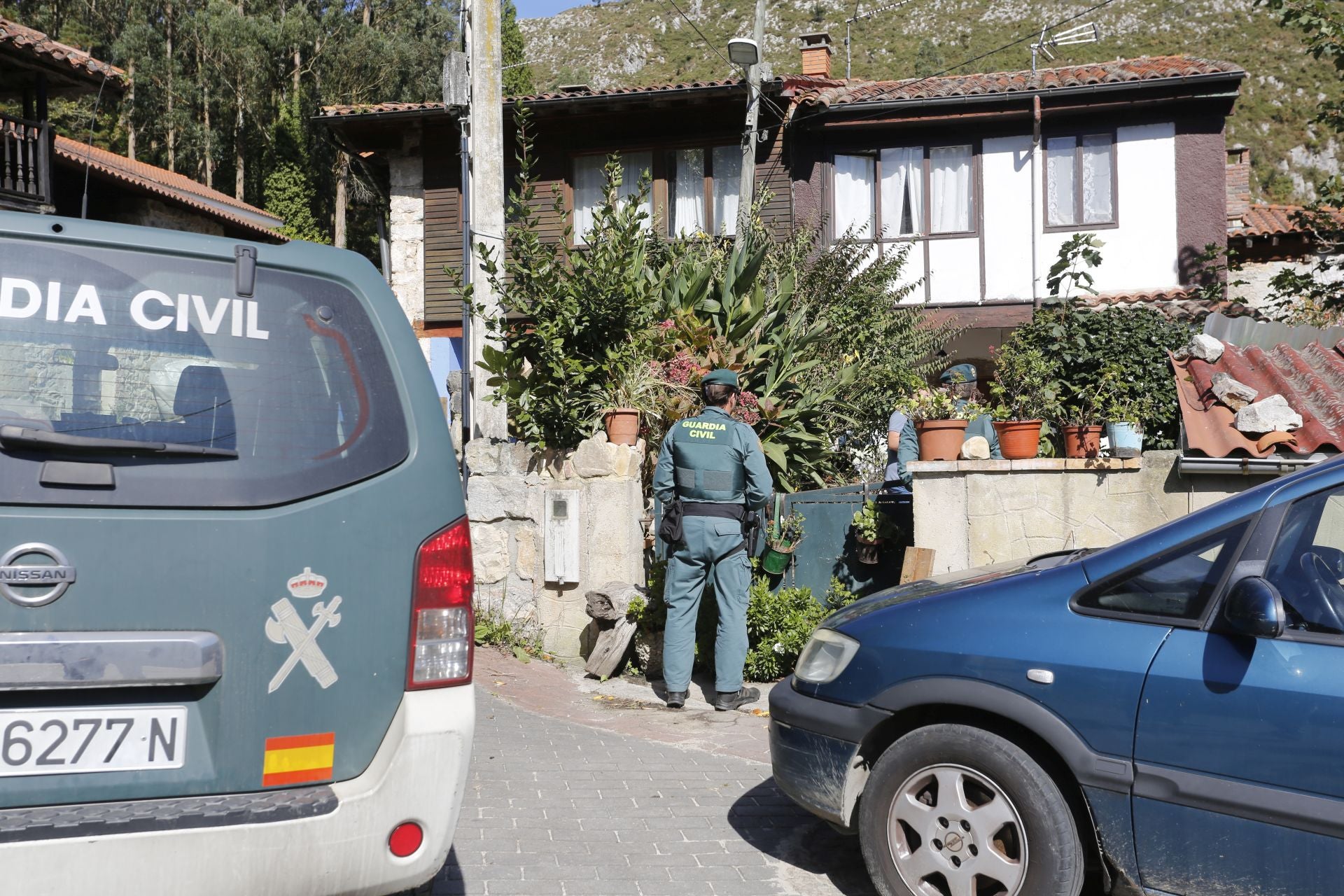 Requisan los animales del ganadero asesinado en Ribadesella, desatendidos por la viuda