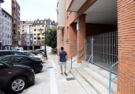 La entrada al Punto de Encuentro Familiar de Oviedo.