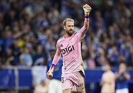 Aarón Escandell, portero del Real Oviedo.