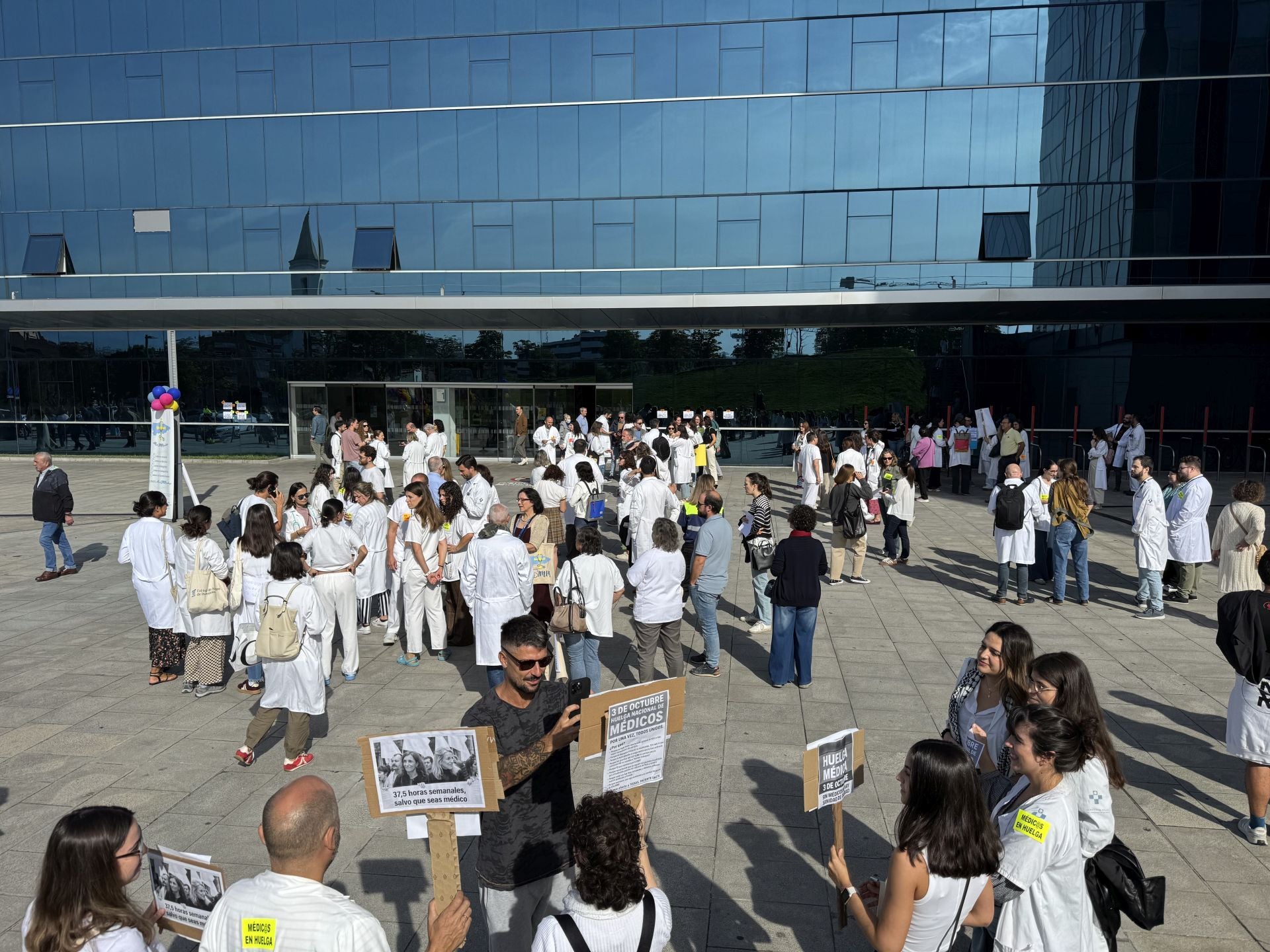 Protesta en el Hospital Universitario Central de Asturias (HUCA)