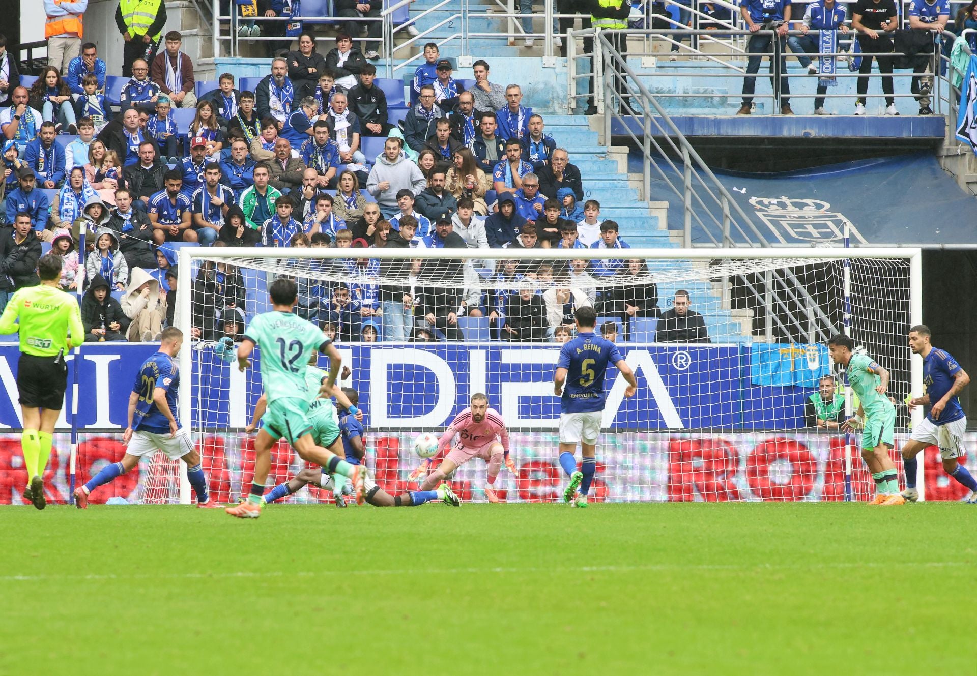 Las mejores jugadas del Real Oviedo 0-2 Levante, en imágenes