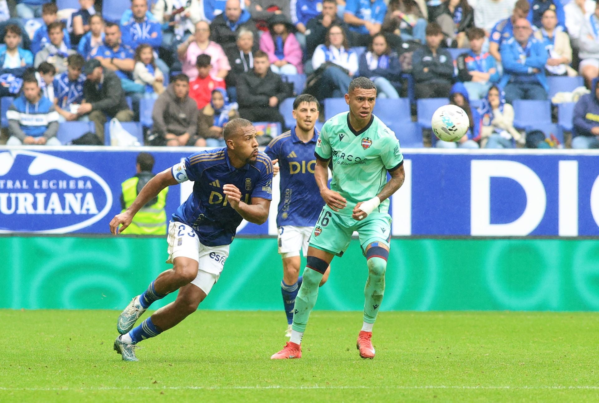 Las mejores jugadas del Real Oviedo 0-2 Levante, en imágenes