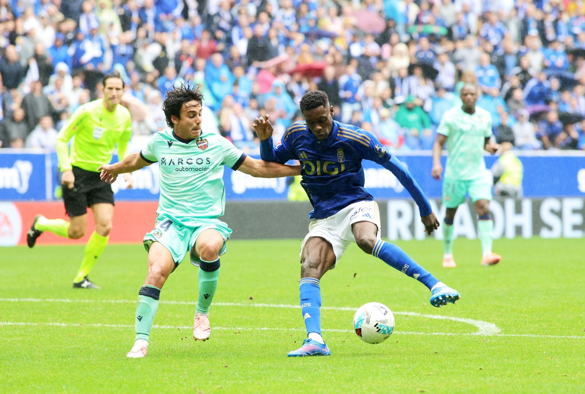 Las mejores jugadas del Real Oviedo 0-2 Levante, en imágenes