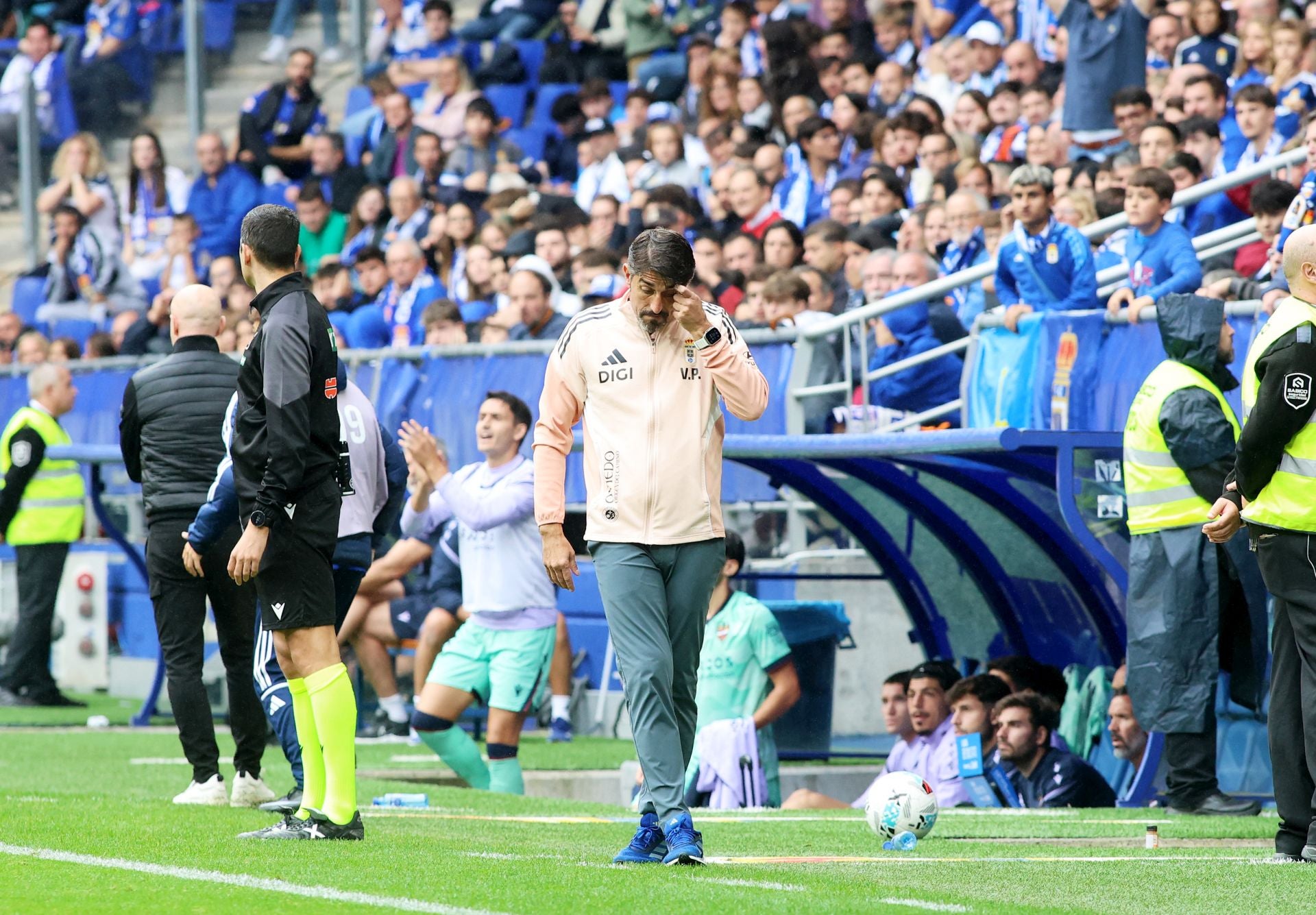 Las mejores jugadas del Real Oviedo 0-2 Levante, en imágenes