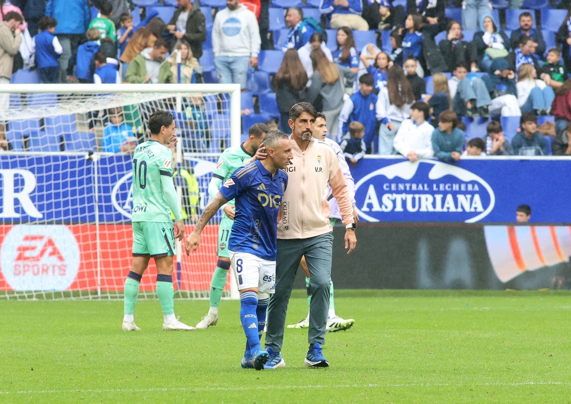 Las mejores jugadas del Real Oviedo 0-2 Levante, en imágenes