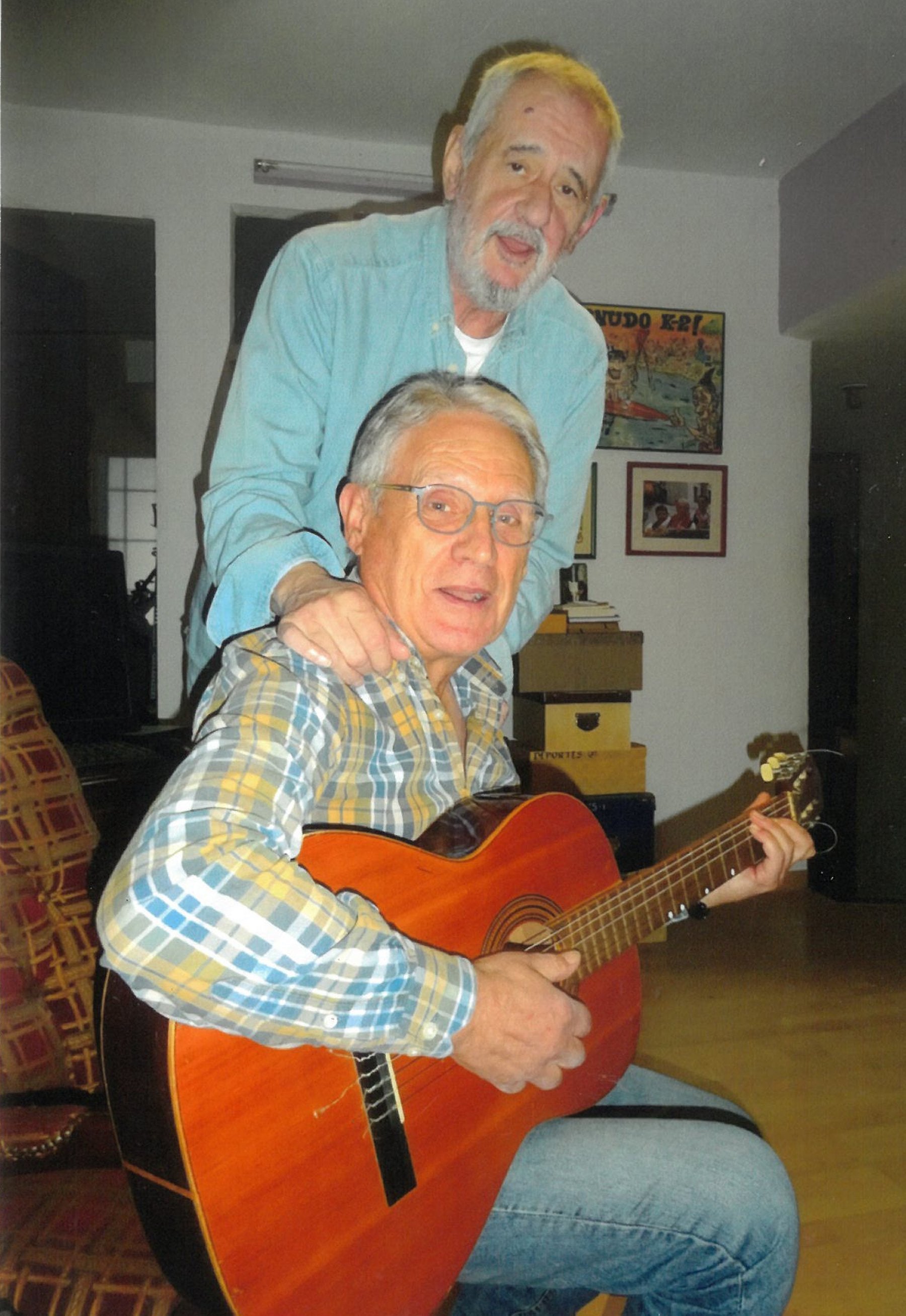 Javier Díaz y Manolo Bordé, autores de un buen número de exitosas canciones.