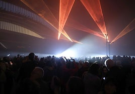 La instalación lumínica en  el Palacio de los Deportes.