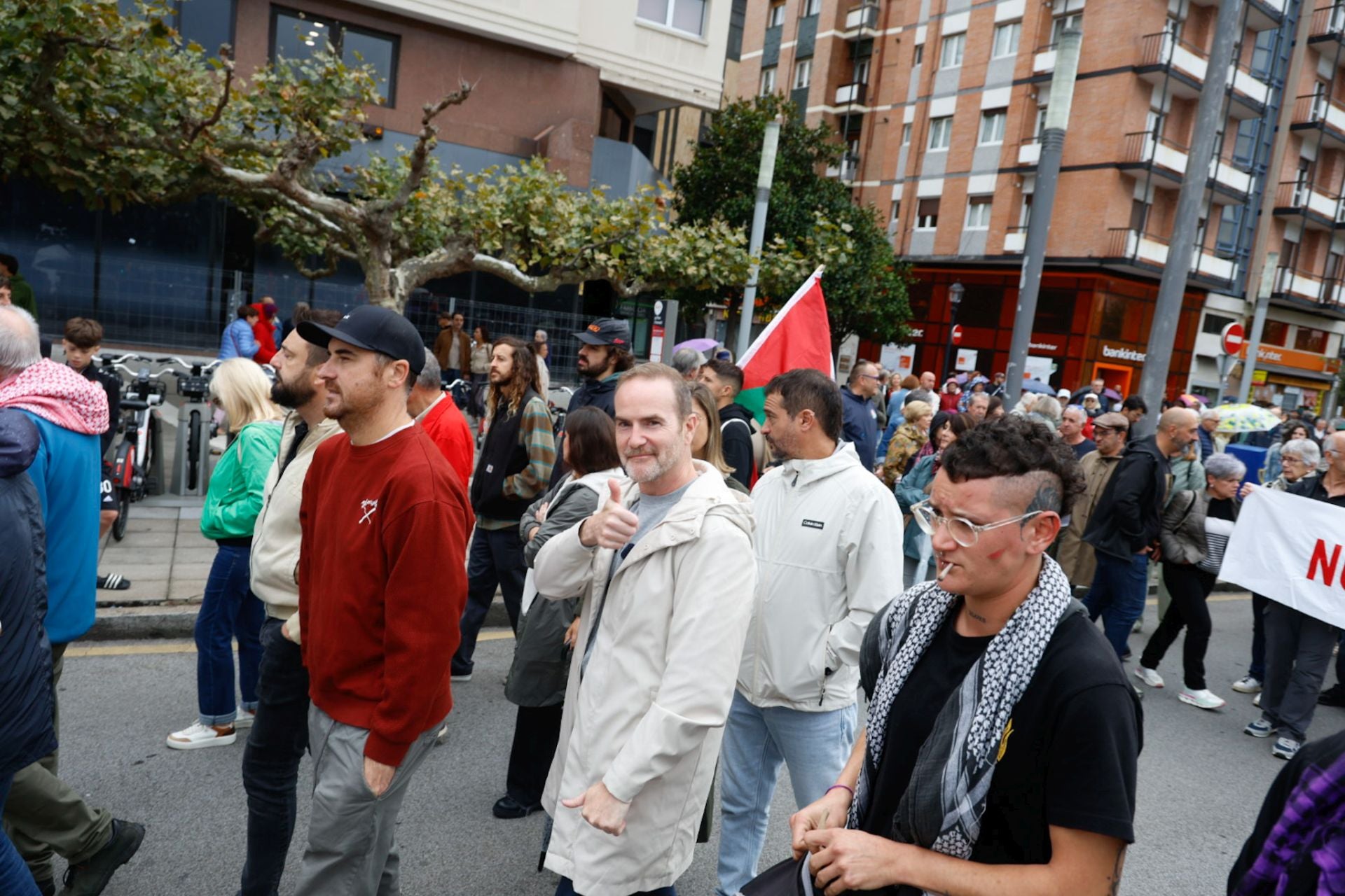 Las imágenes que deja la multitudinaria manifestación propalestina en Gijón