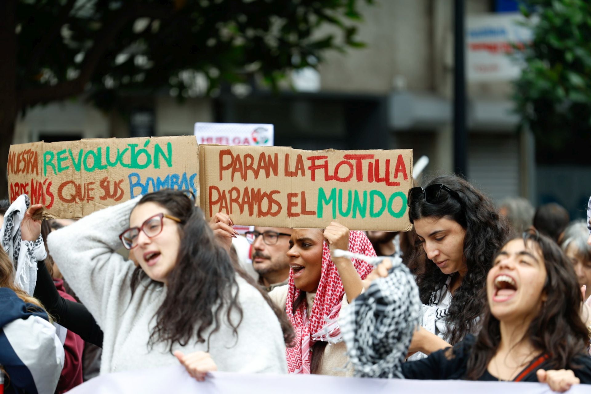 Las imágenes que deja la multitudinaria manifestación propalestina en Gijón