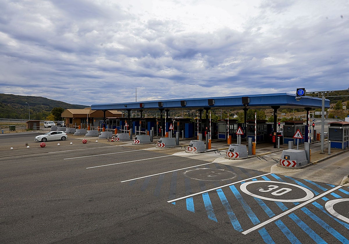 Cabinas de peaje del Huerna.
