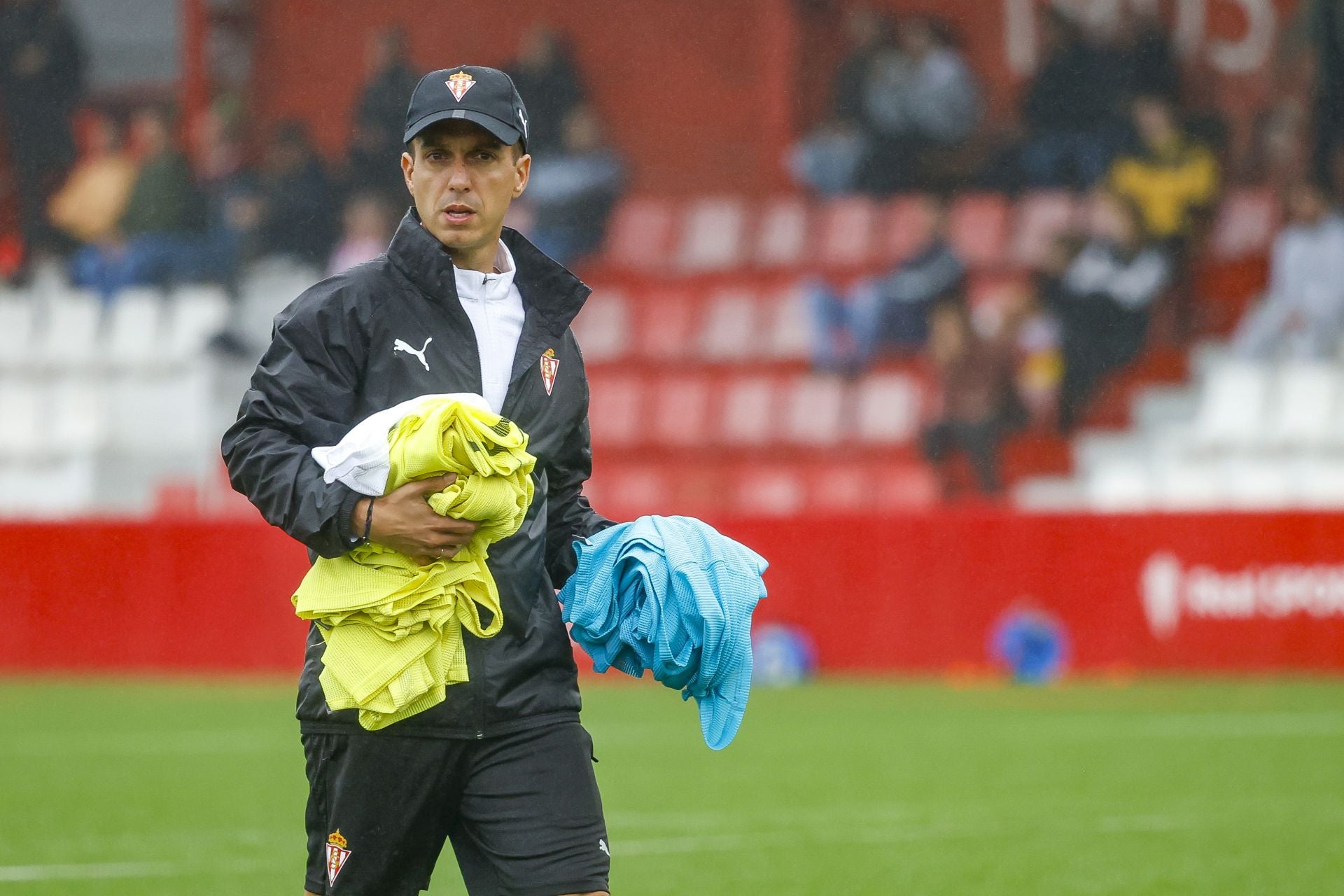 Así ha sido el primer día de Borja Jiménez, nuevo entrenador del Sporting de Gijón