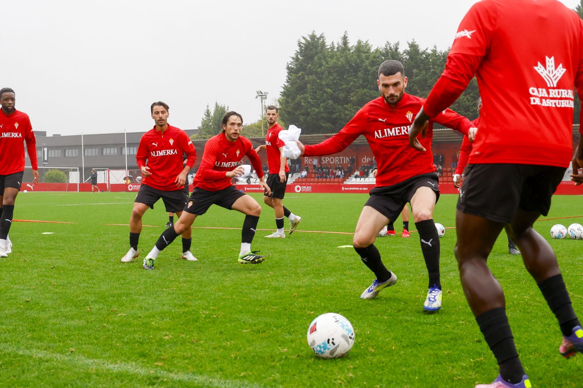 Así ha sido el primer día de Borja Jiménez, nuevo entrenador del Sporting de Gijón