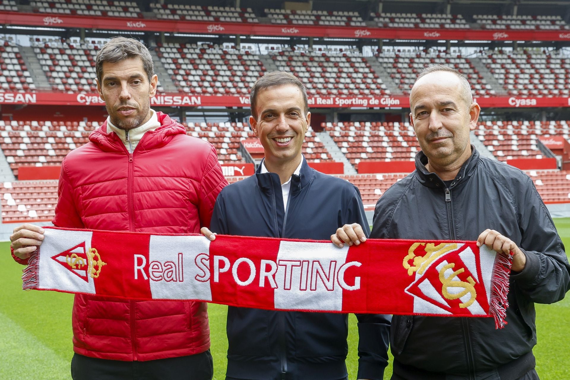 Así ha sido el primer día de Borja Jiménez, nuevo entrenador del Sporting de Gijón