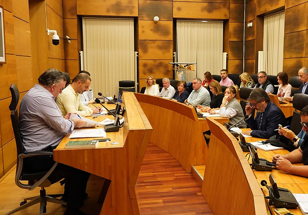 Pleno extraordinario en el que se abordó el proyecto del presupuesto para 2026.