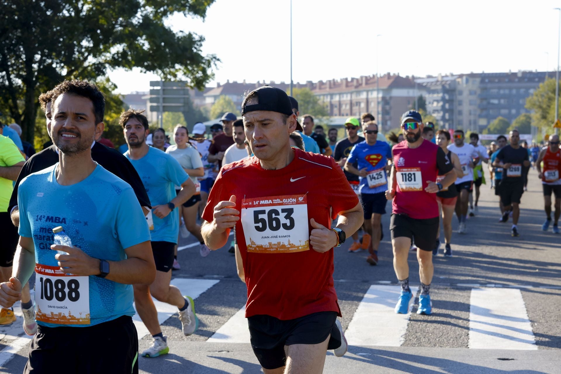 ¿Participaste en la Media Maratón de Gijón? ¡Búscate en las fotos! (1)