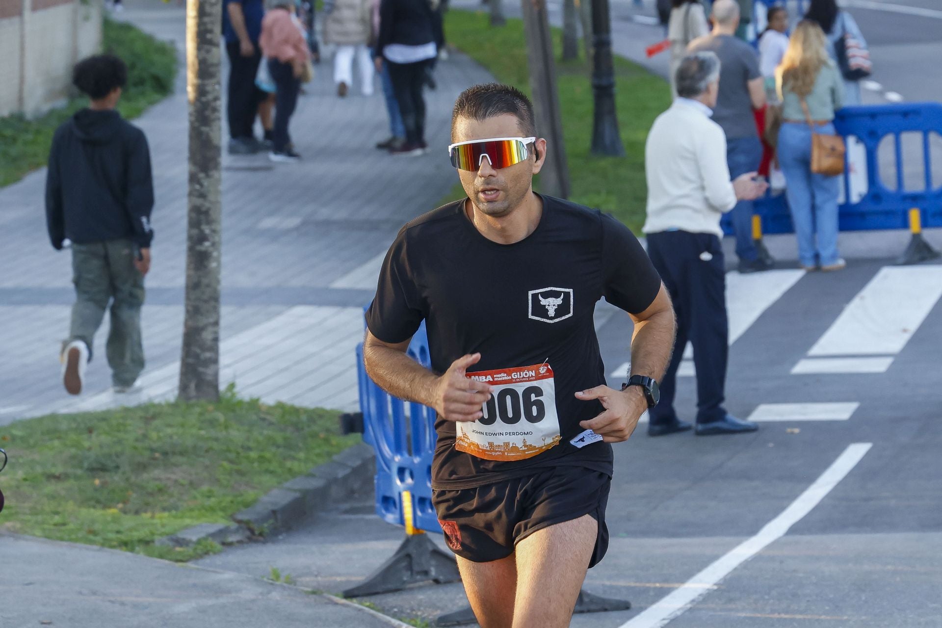 ¿Participaste en la Media Maratón de Gijón? ¡Búscate en las fotos! (1)