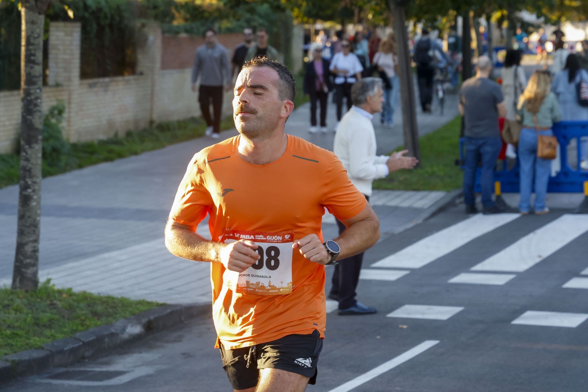 ¿Participaste en la Media Maratón de Gijón? ¡Búscate en las fotos! (2)