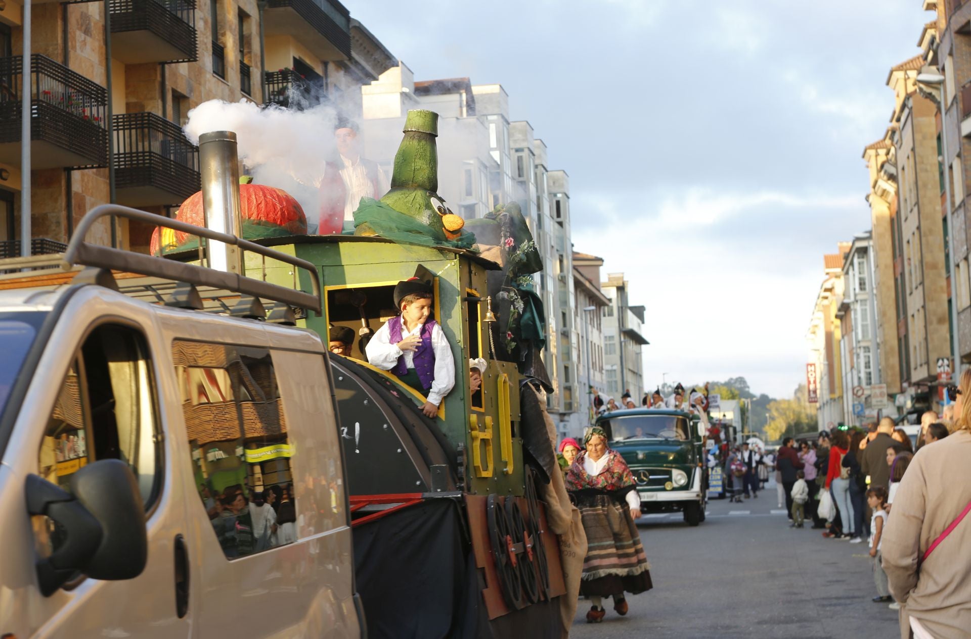 Estas son las carrozas que desfilaron en Villaviciosa