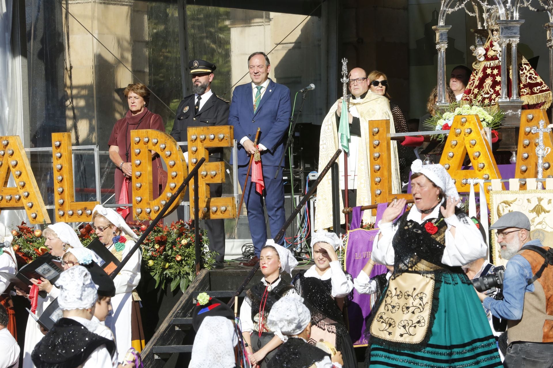 Estas son las carrozas que desfilaron en Villaviciosa