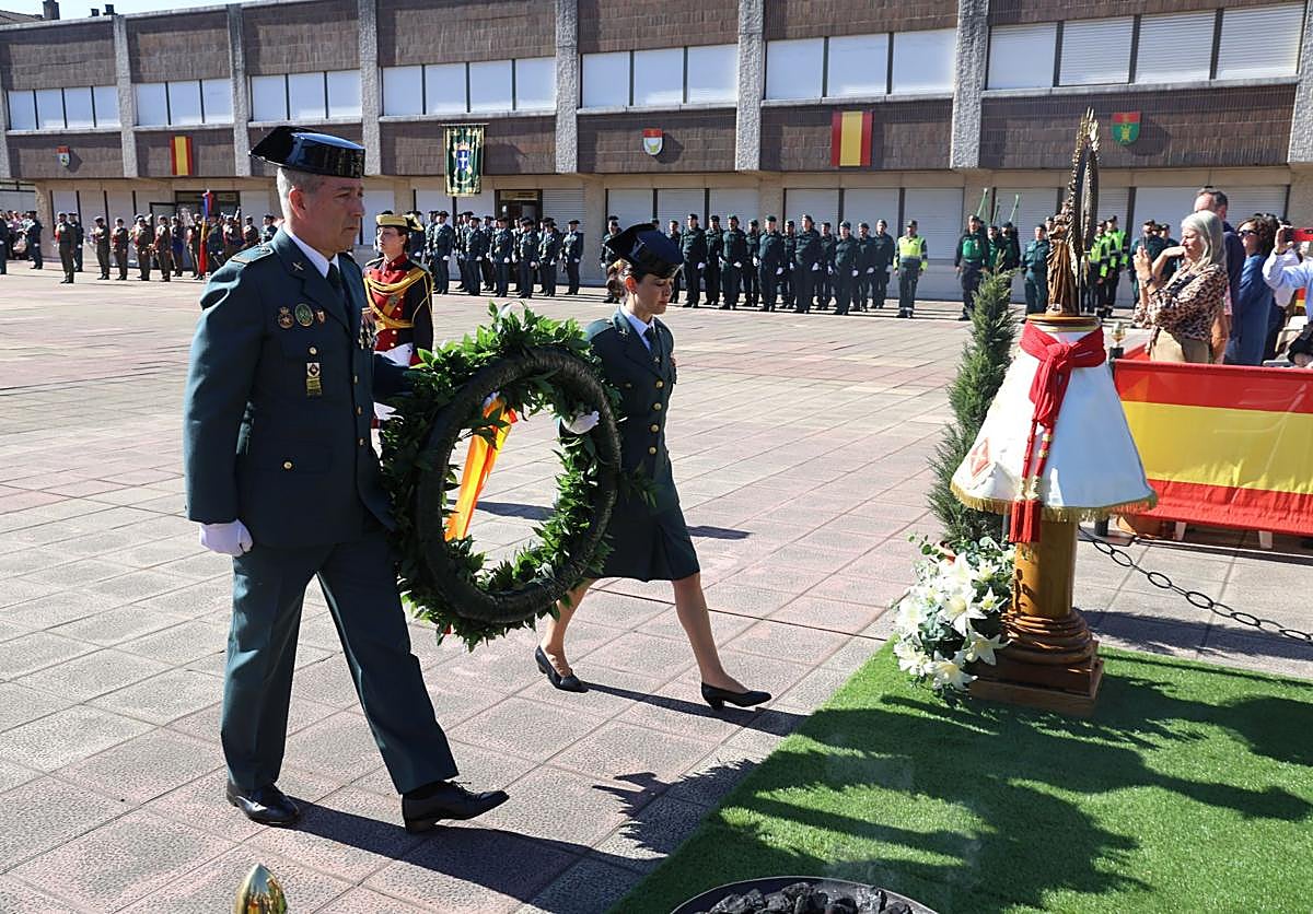 Un día para hacer balance y celebrar: las imágenes del Día del Pilar en Oviedo