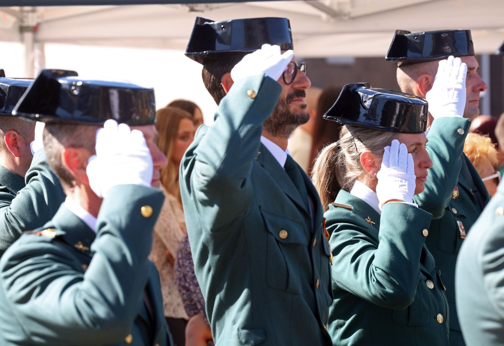 Un día para hacer balance y celebrar: las imágenes del Día del Pilar en Oviedo