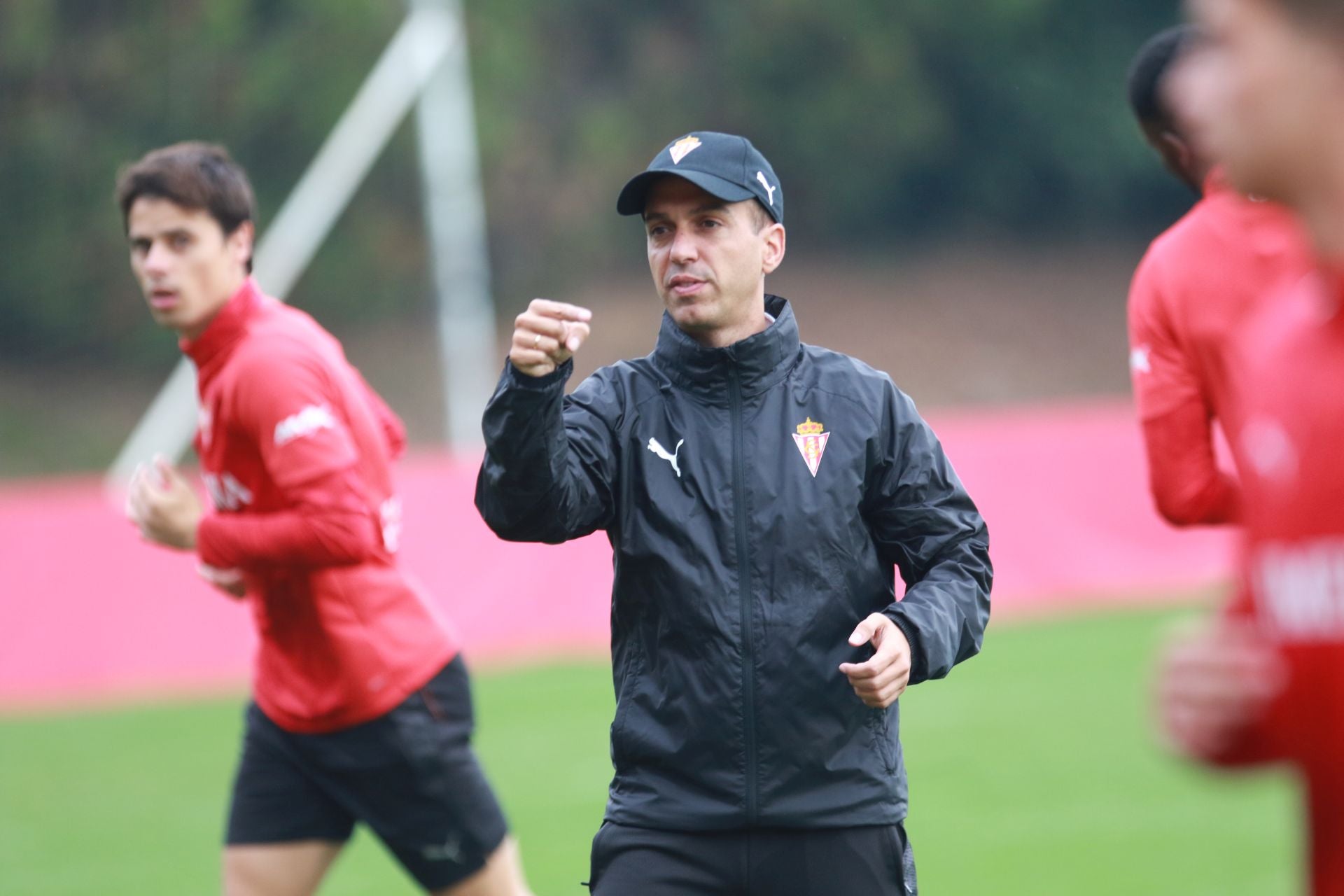 La resaca del Sporting de Gijón-Racing de Santander: así fue el entrenamiento el día después