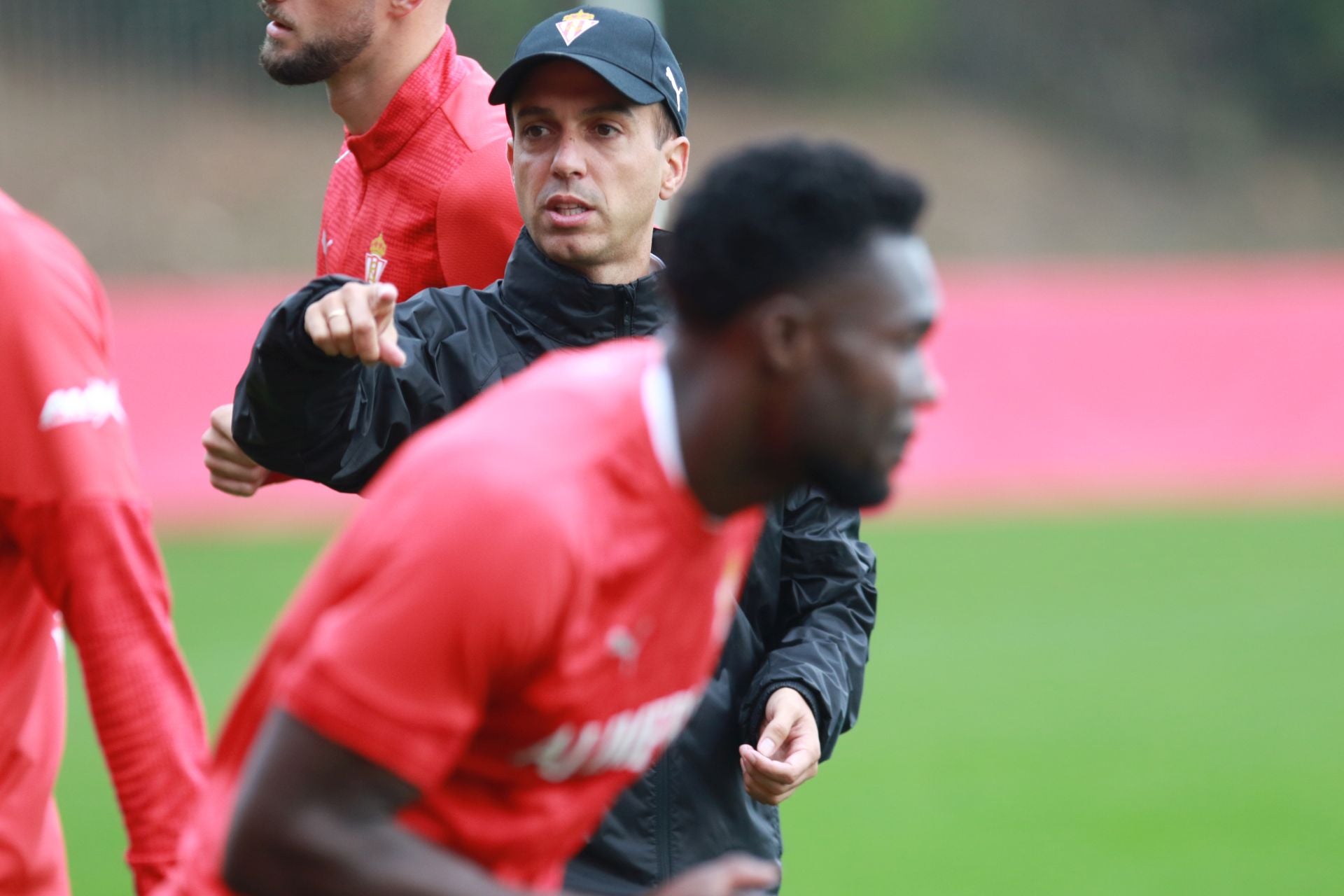 La resaca del Sporting de Gijón-Racing de Santander: así fue el entrenamiento el día después