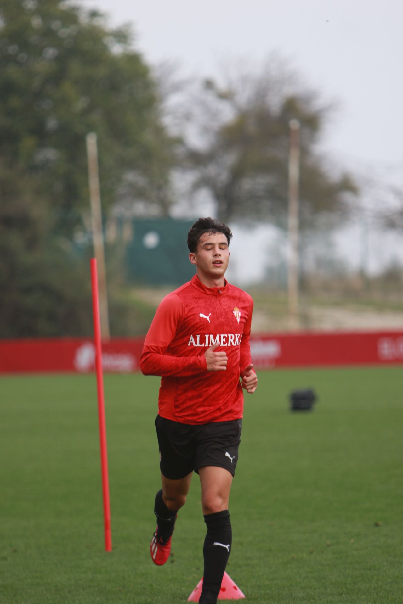 La resaca del Sporting de Gijón-Racing de Santander: así fue el entrenamiento el día después