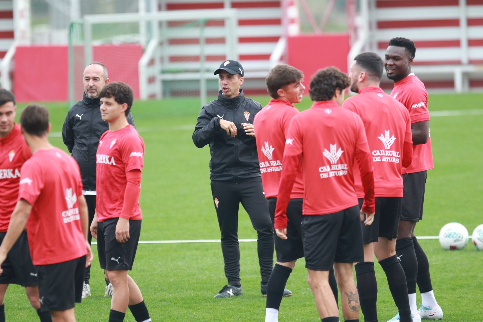 La resaca del Sporting de Gijón-Racing de Santander: así fue el entrenamiento el día después