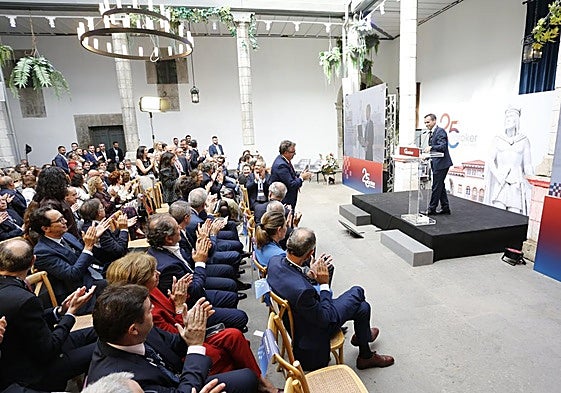 El acto de celebración del 25 cumpleaños de Ebroker celebrado ayer en Pravia.