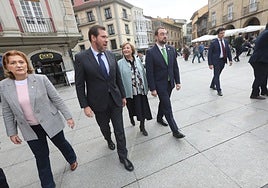 Óscar Puente, en Avilés, durante una visita a Asturias.