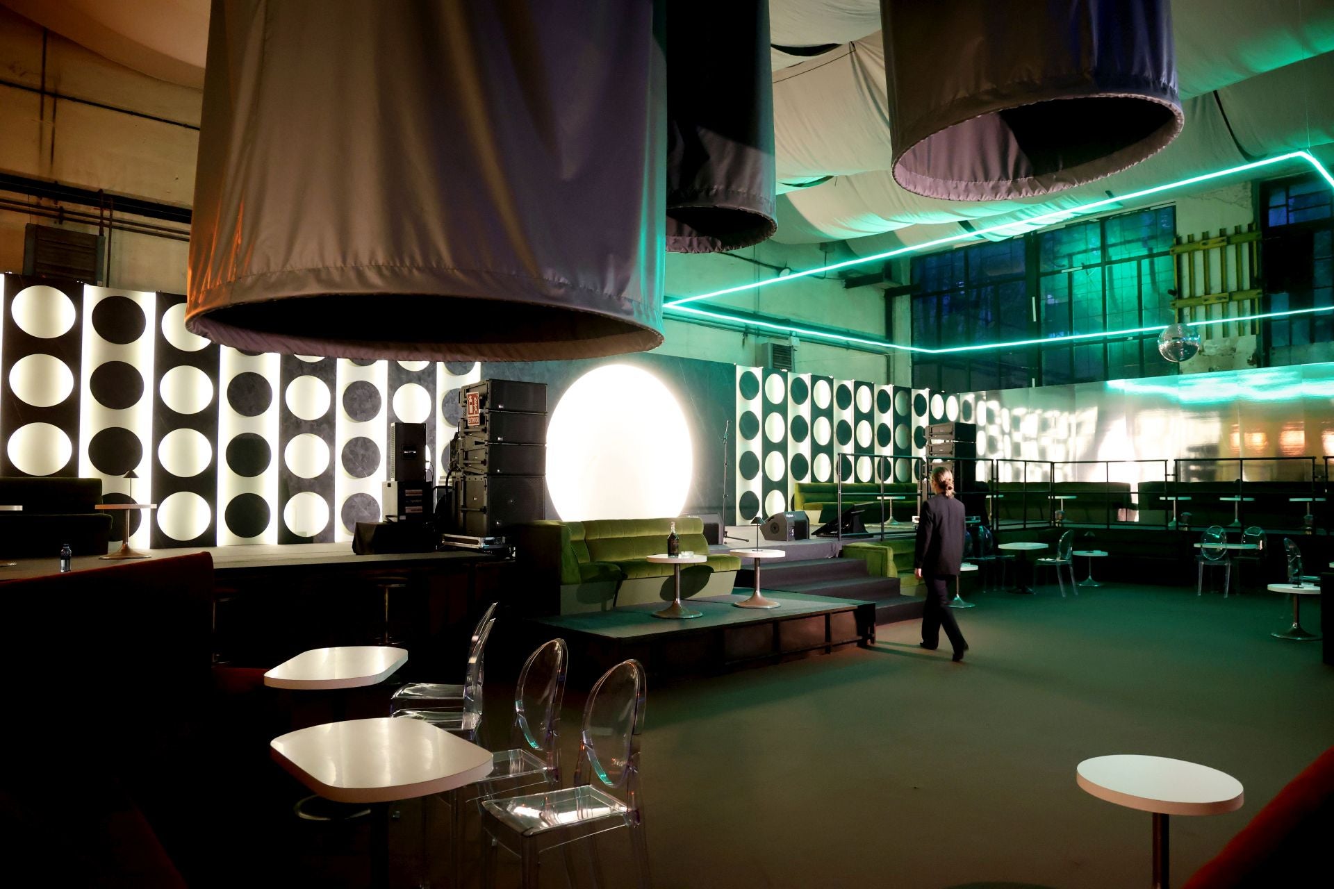 La Fábrica de Armas de la Vega echa a andar con las fotografías de Graciela Iturbide