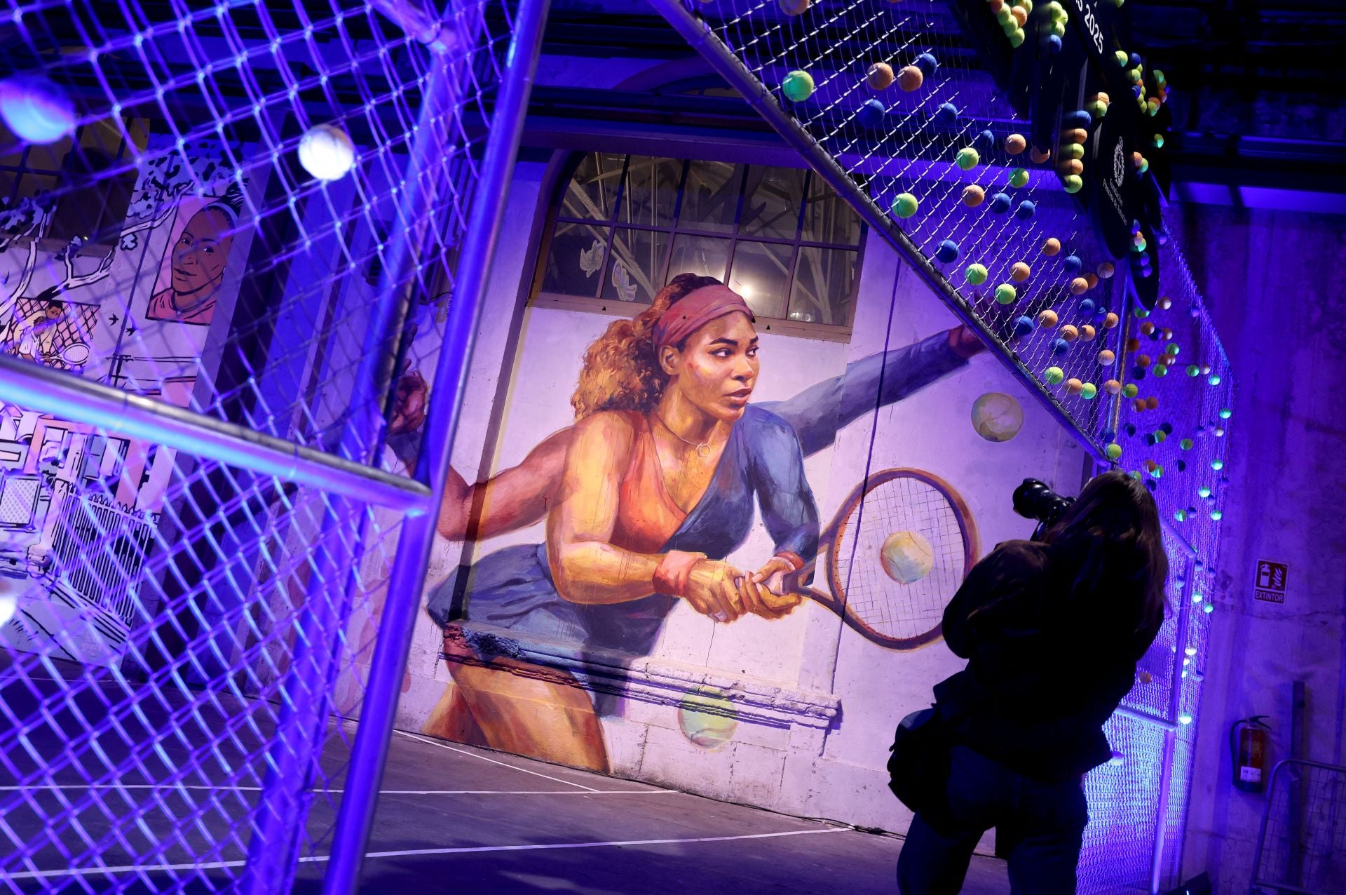 La Fábrica de Armas de la Vega echa a andar con las fotografías de Graciela Iturbide