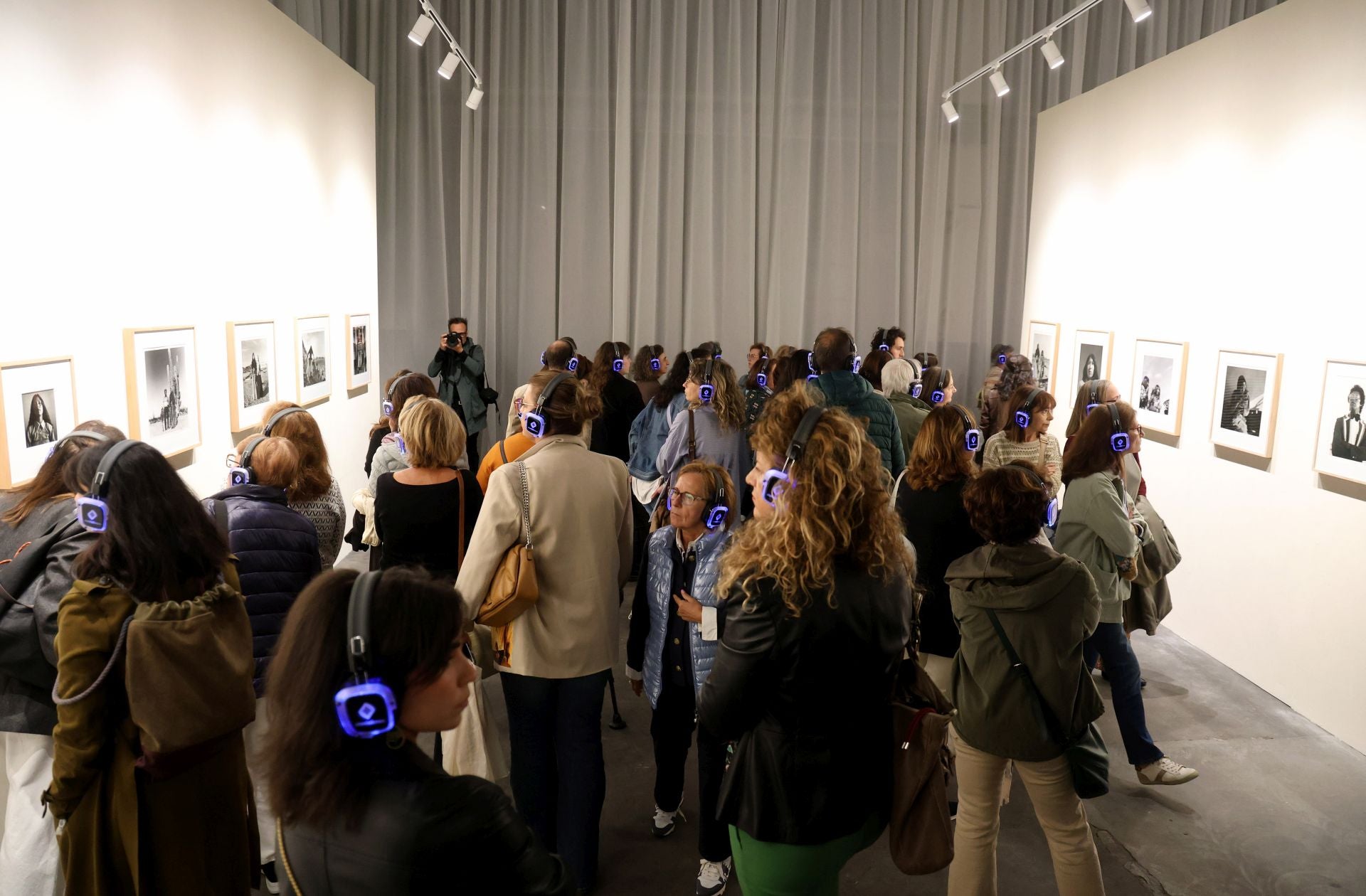 La Fábrica de Armas de la Vega echa a andar con las fotografías de Graciela Iturbide