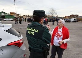 La presidenta de la asociación vecinal de Argüelles, Loli Prendes, en una protesta contra el parque.
