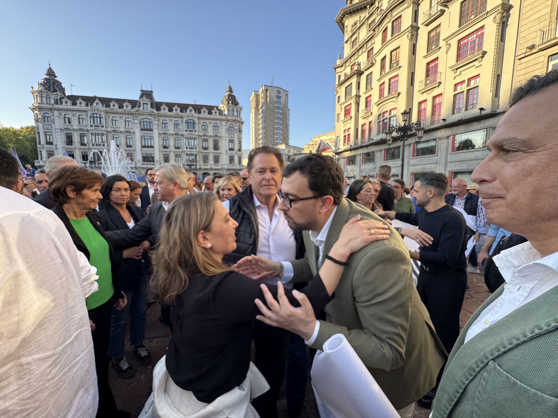 La multitudinaria manifestación en Oviedo contra el peaje del Huerna, en imágenes