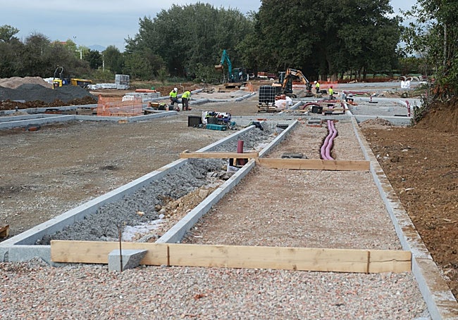 Trabajos de urbanización de la ampliación del Parque Científico en la avenida de la Pecuaria, donde la Universidad Europea ha adquirido una parcela para implantar su campus.