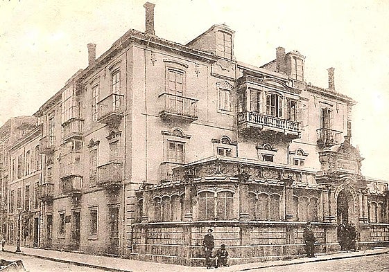 Este pabellón, ubicado en el jardín del caserón trasero, fue la primera sede del Banco de Gijón. 1899.