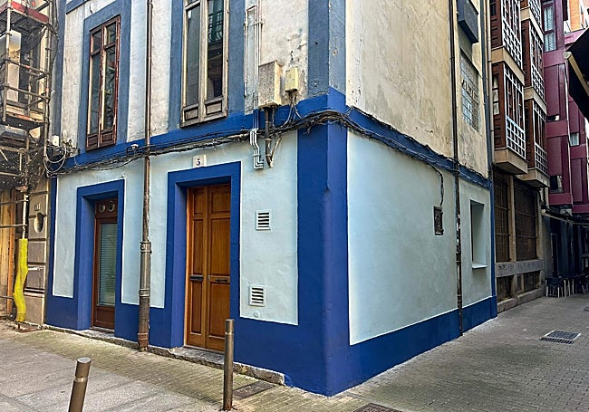 Antiguo bajo comercial reformado para su transformación en vivienda en la Ruta de los Vinos.