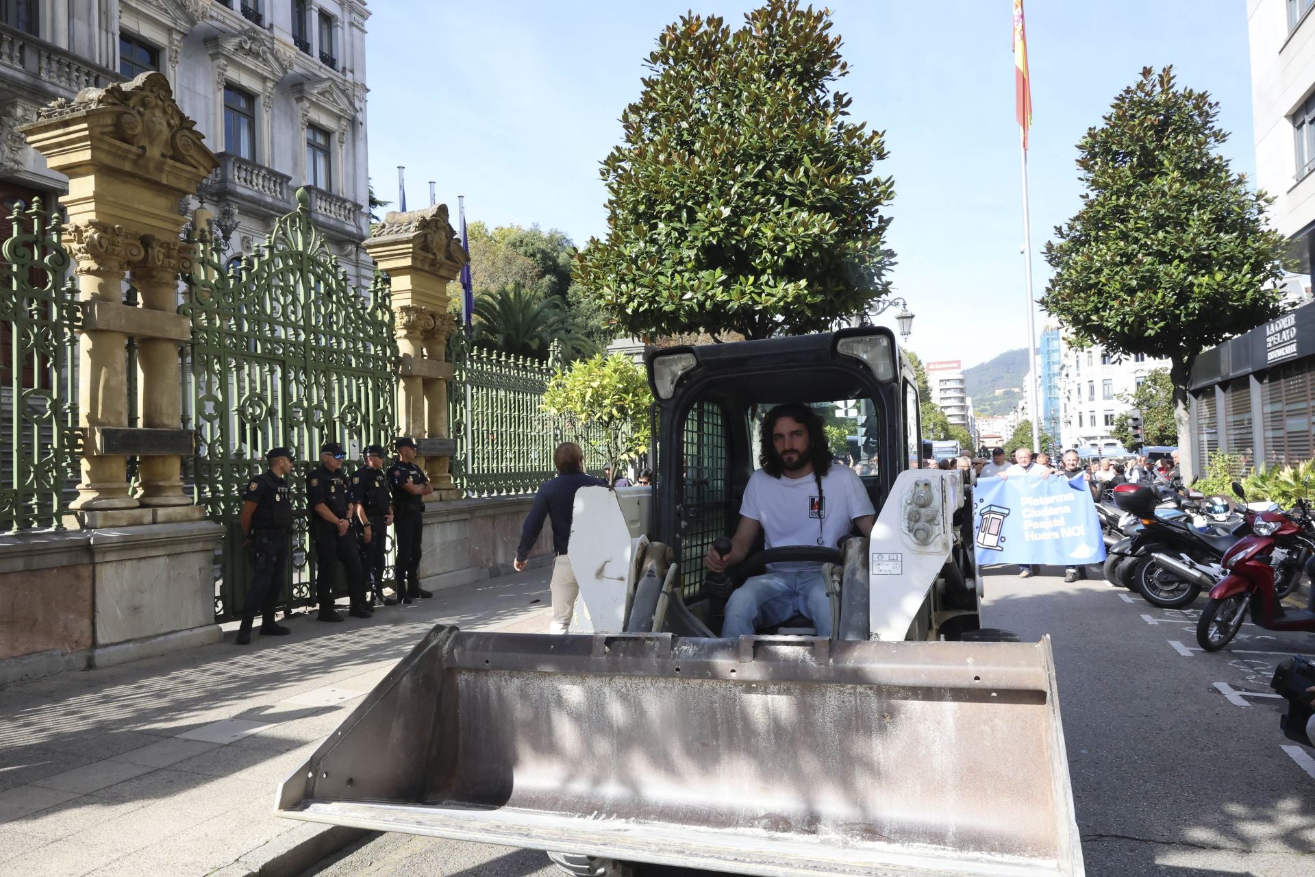 Segunda protesta por «un agravio histórico»: así ha sido la manifestación contra el peaje del Huerna