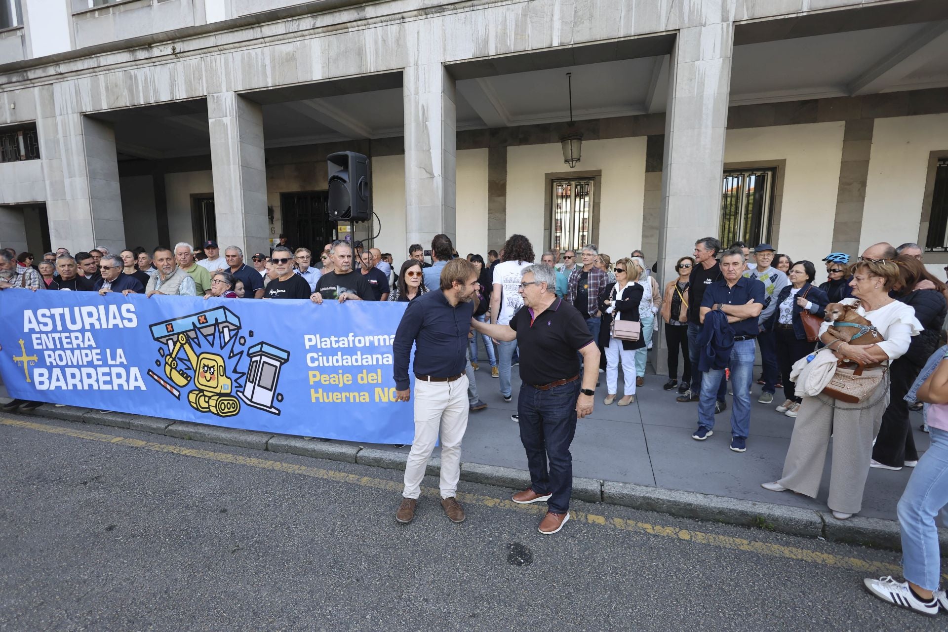 Segunda protesta por «un agravio histórico»: así ha sido la manifestación contra el peaje del Huerna