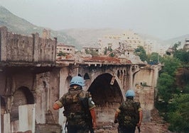 Cascos azules. Reconocimiento del puente sobre el Neretva.