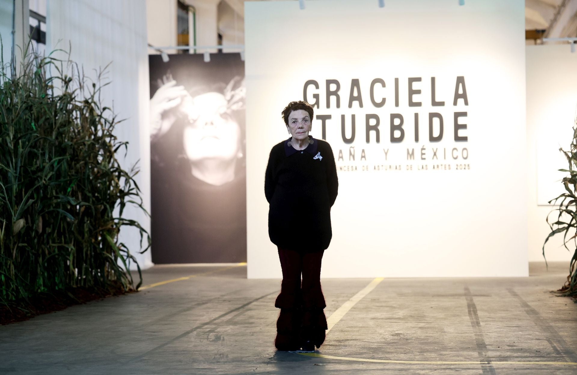 Encuentro de Graciela Iturbide con el público en la Fábrica de Armas de La Vega