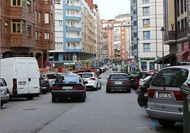 La calle Juan XXIII de Avilés, en una imagen de archivo.