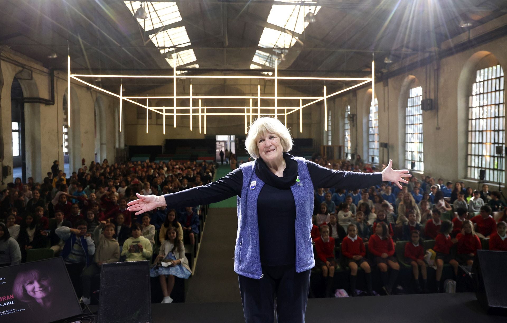 «¡Cuánto piensan estos niños!»: así fue el encuentro de Mary-Claire King con escolares asturianos