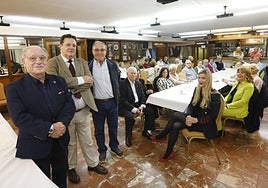 Javier Fernández Costales, este martes, durante la lectura del pregón en la Casa de León en Asturias, en Gijón.