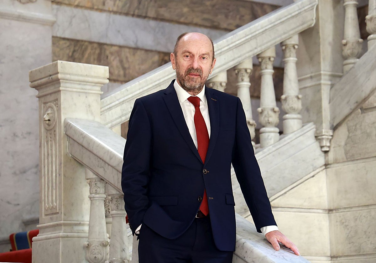 Juan Cofiño, presidente de la Junta General.