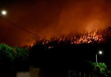 Vecinos desalojados y olor a quemado en todo Gijón: las imágenes del fuego en el Monte Areo